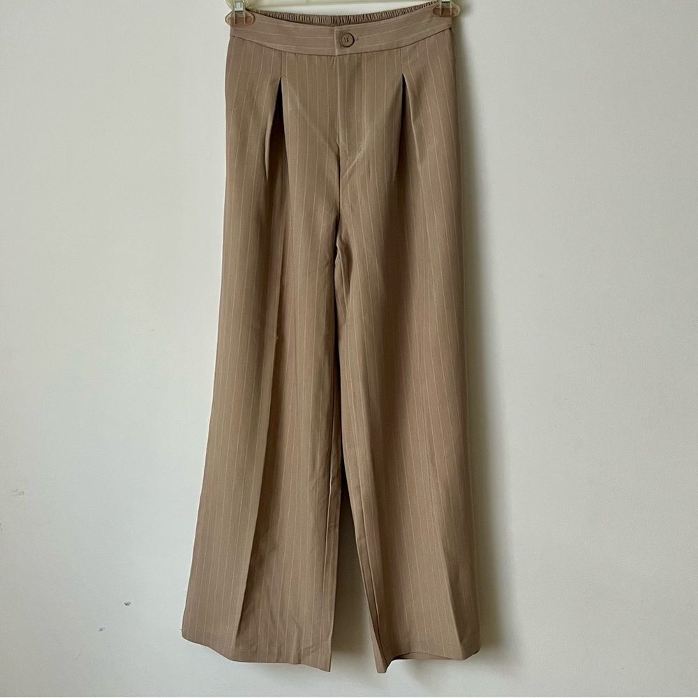 Hersy Extra Wide-Leg, Pinstriped Dress Pant in Tan. Medium - Picture 1 of 3